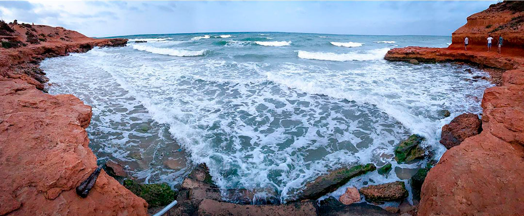 Vista panorámica de la Playa Rio Seco en Huaral