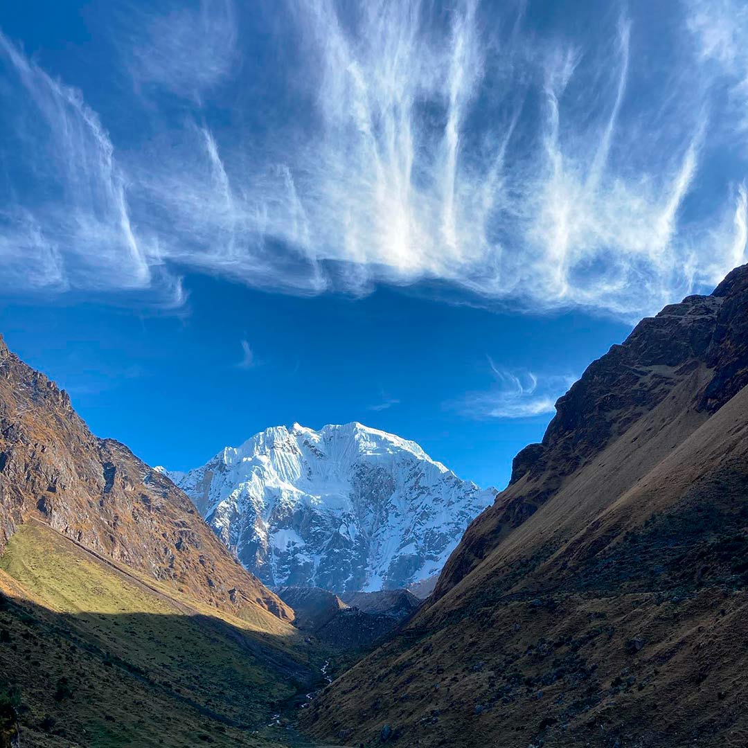 Peculiar formación de nubes en Salkantay