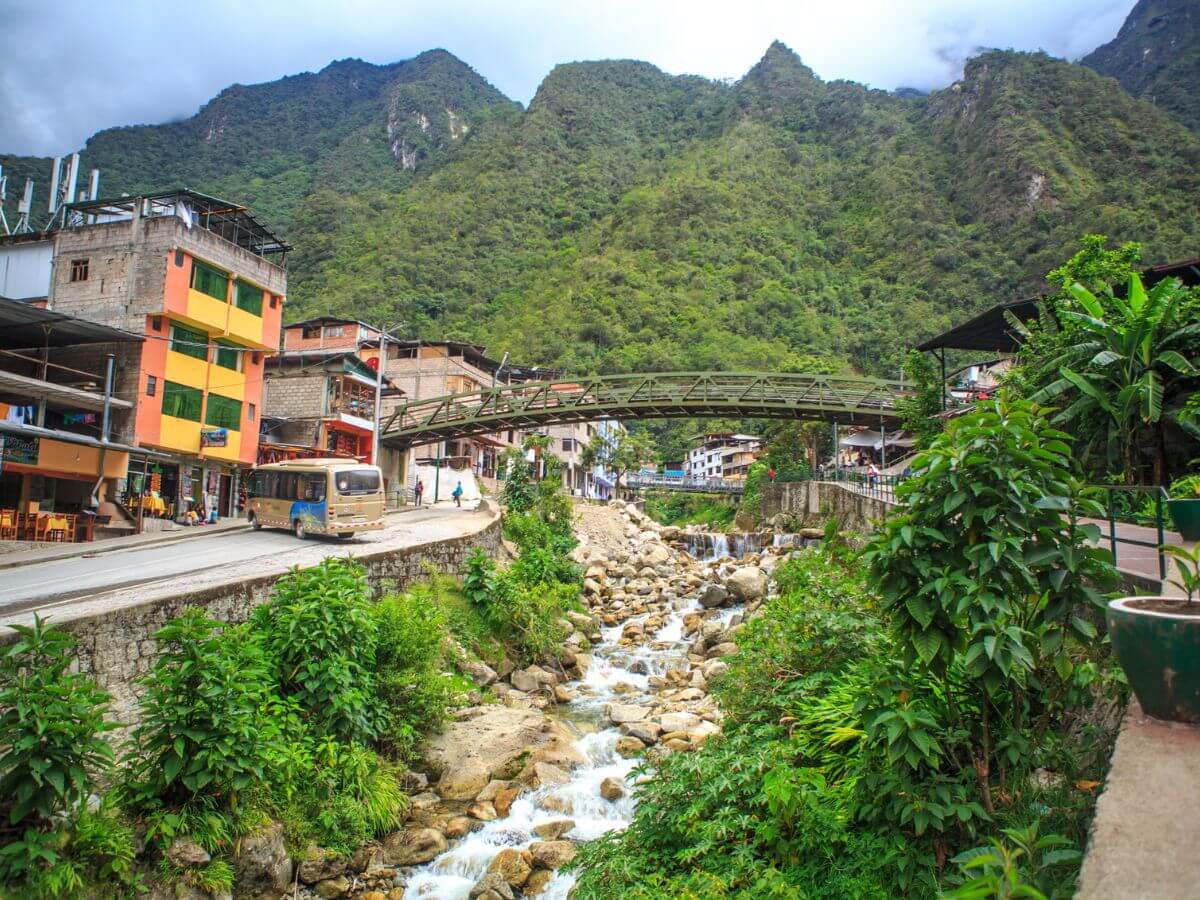 que hacer en aguas calientes