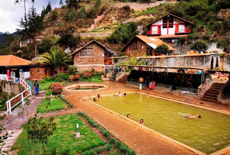 Aguas termales de Lares posee propiedades medicinales