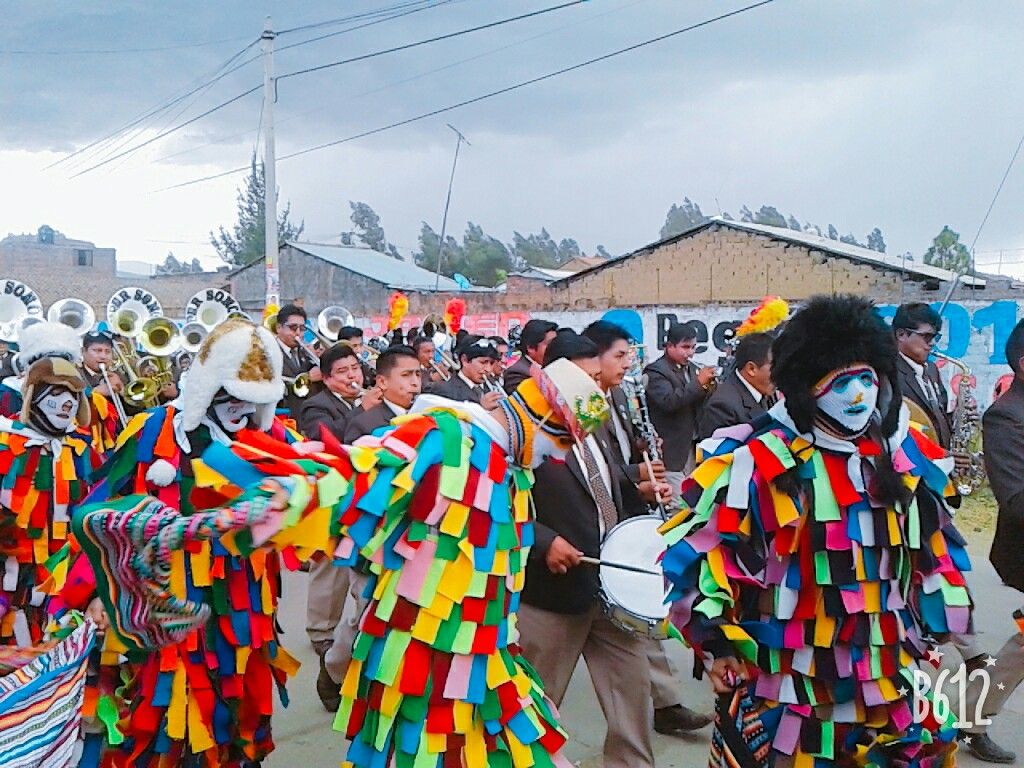 Danza típica de la sierra avelinos