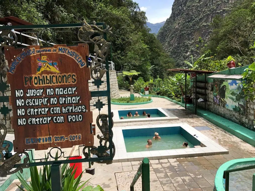 Algunas reglas para los visitantes a los baños termales de Machu Picchu