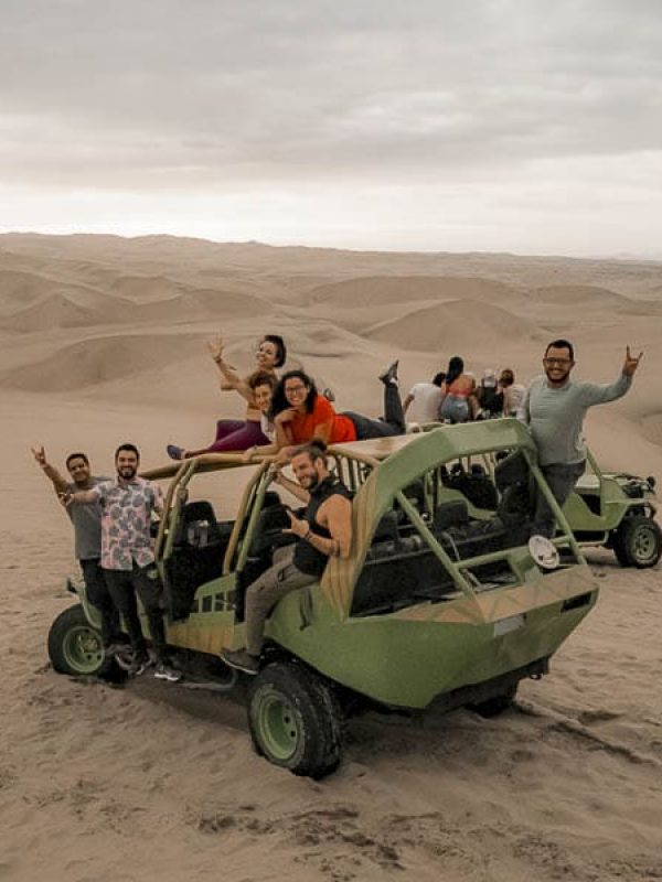 Paseo en Tubulares Huacachina Ica