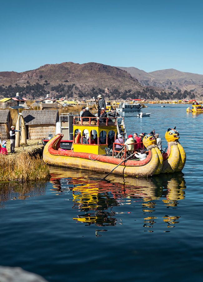 Tour a las Islas Flotantes de los Uros Puno Perú