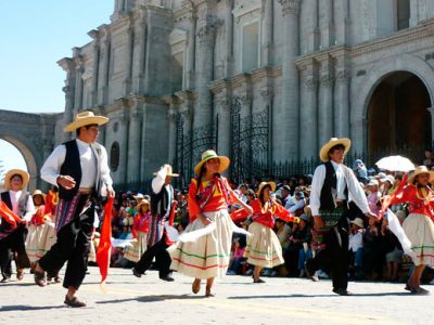 Aniversario de Arequipa, Danzas en Arequipa, Constumbres de Arequipa