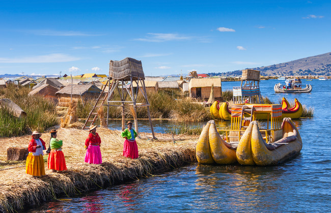 Islas flotantes de los Uros en Puno