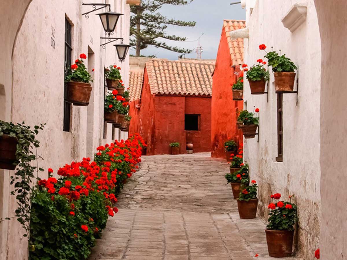 Monasterio de Santa Catalina en Arequipa, uno de los mejores atractivos de la ciudad blanca